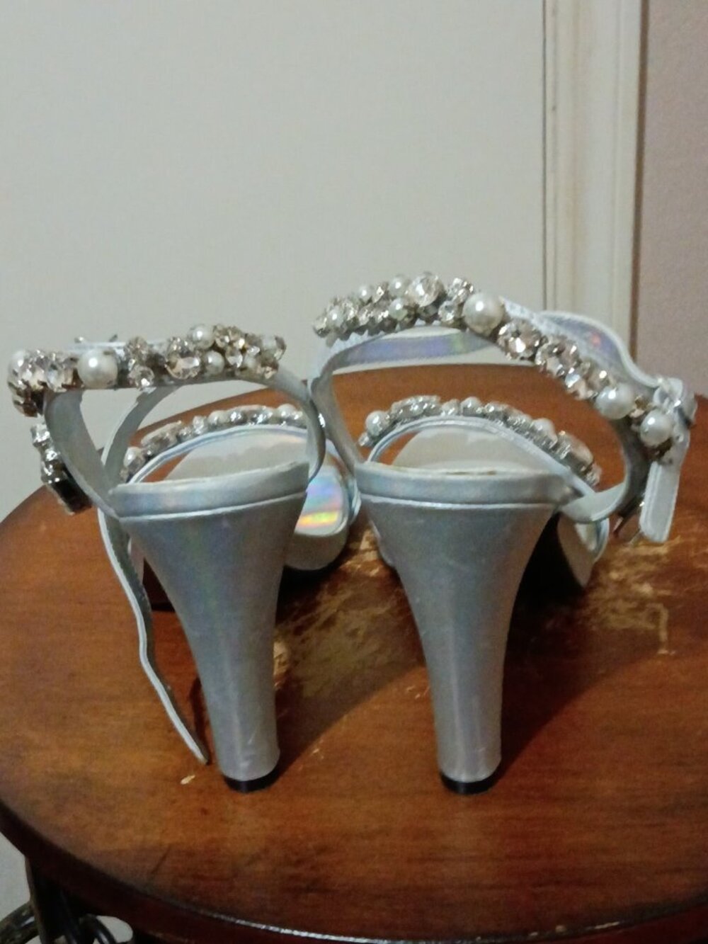 KARL LAGERFELD PARIS Claude Womens Silver Open Block Heel Heeled Sandal Sz 10M - Picture 11 of 12